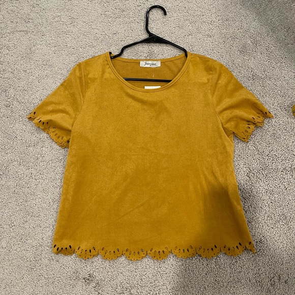 Jasmine brand Faux suede crop top size Medium - Picture 8 of 9